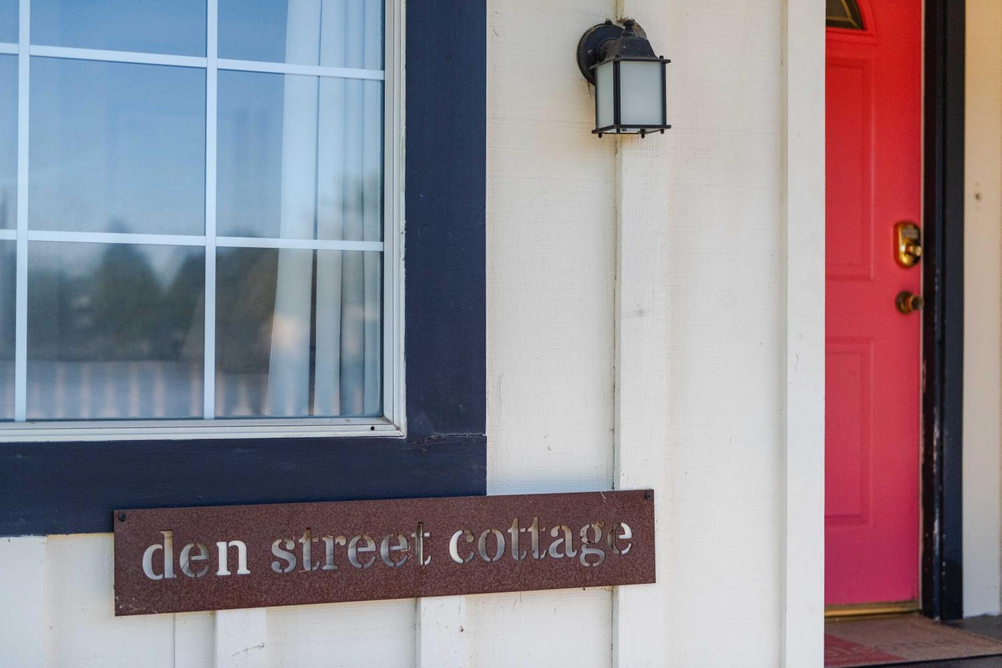 Den Street Cottage Los Alamos Exterior photo