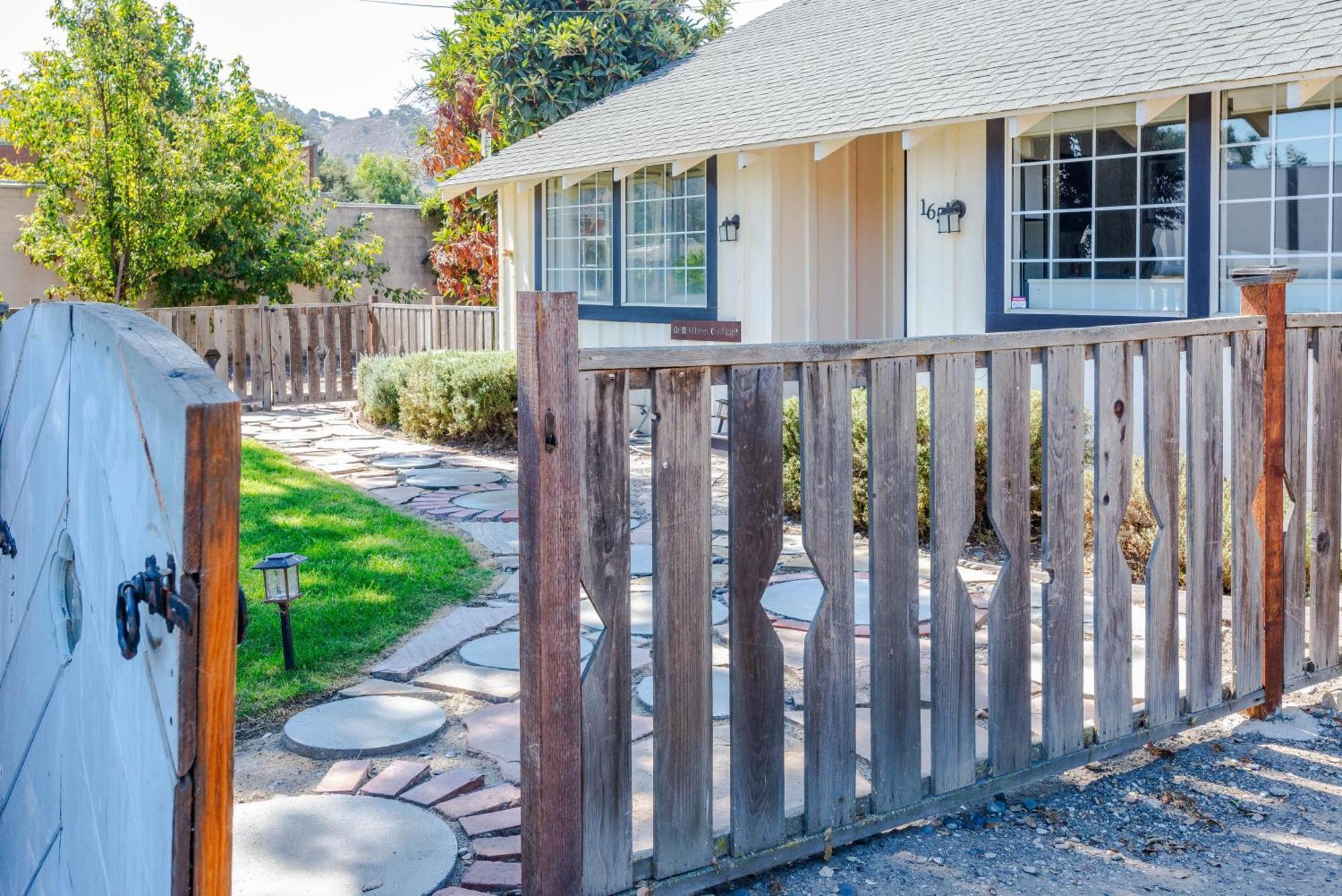 Den Street Cottage Los Alamos Exterior photo