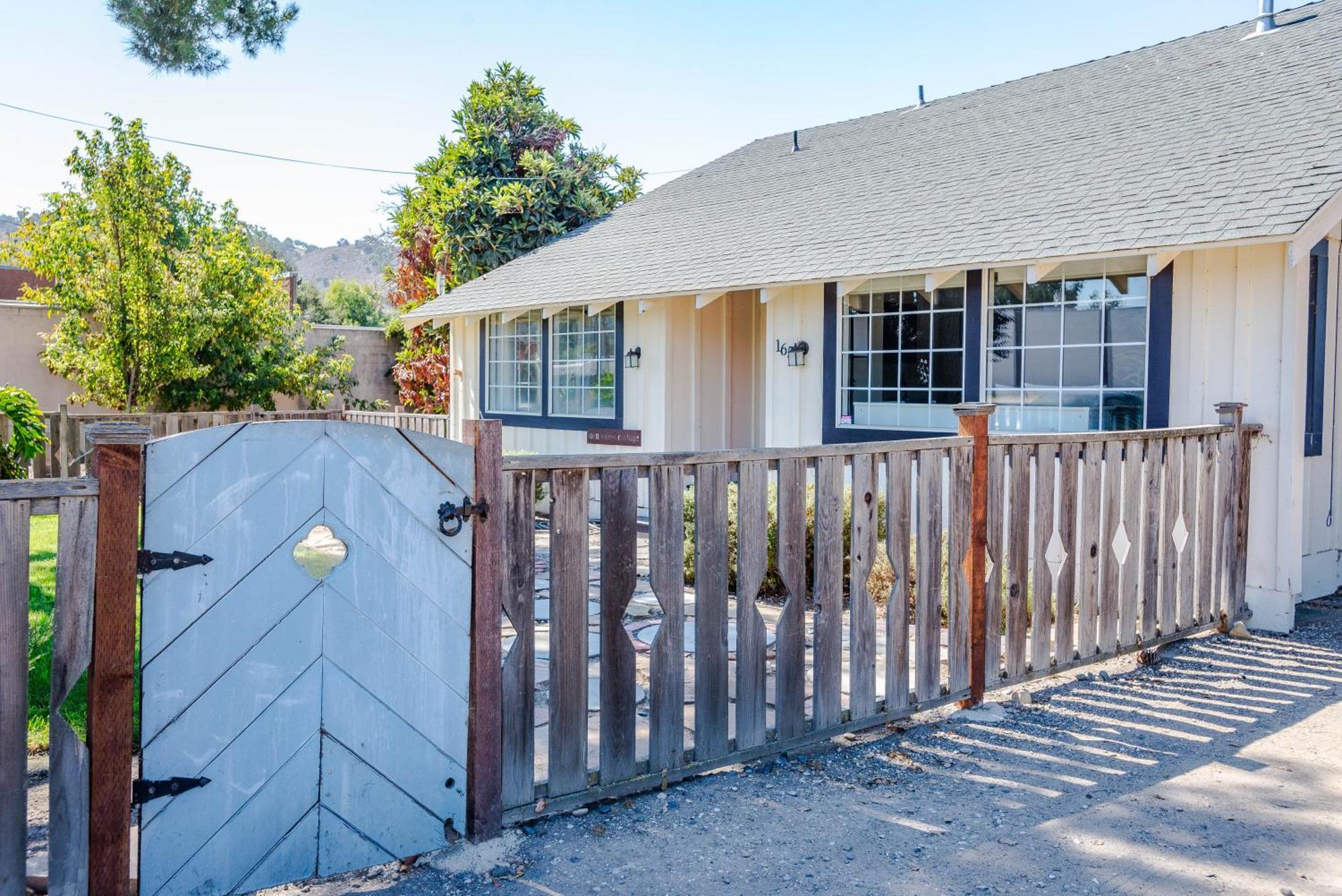 Den Street Cottage Los Alamos Exterior photo